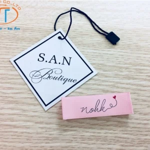 Name tag quần áo giúp khách hàng mua sản phẩm dễ dàng hơn