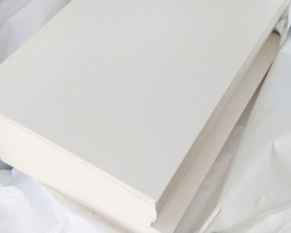Giấy ivory