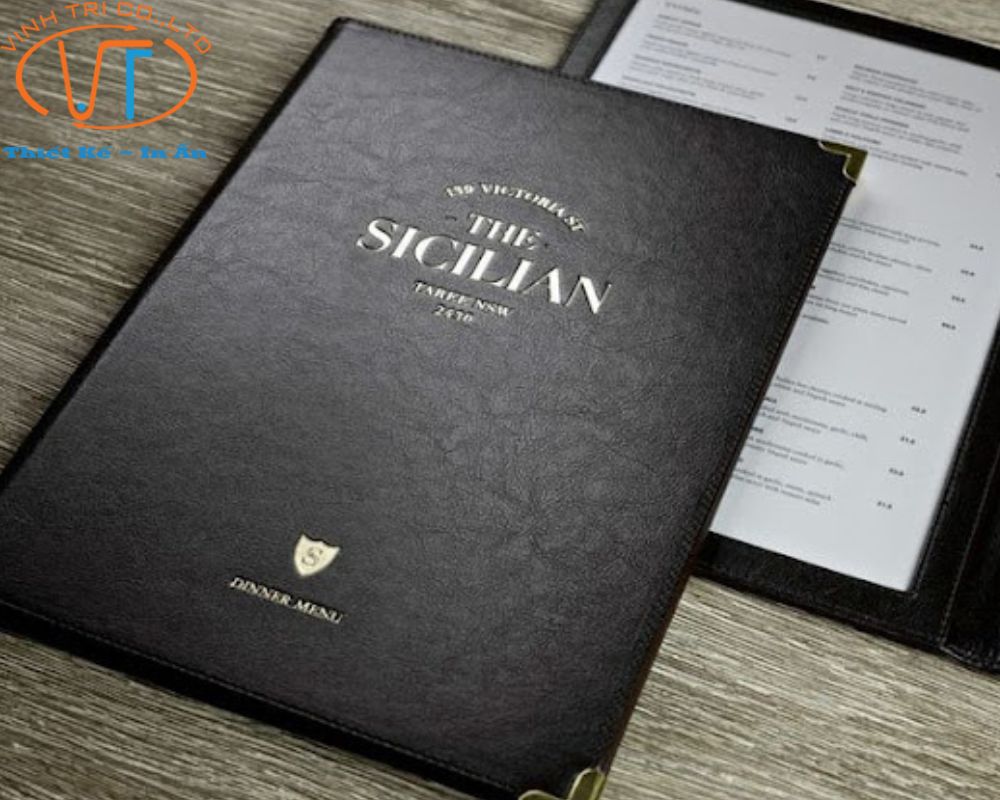 Mẫu menu với phần bìa làm bằng chất liệu da sang trọng, cao cấp