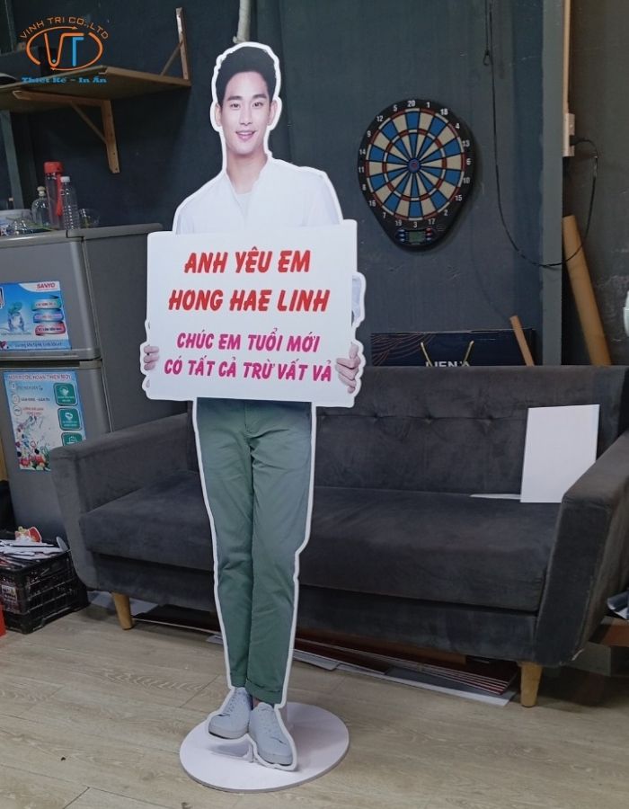 Mẫu standee diễn viên Hàn Kim Soo Huyn