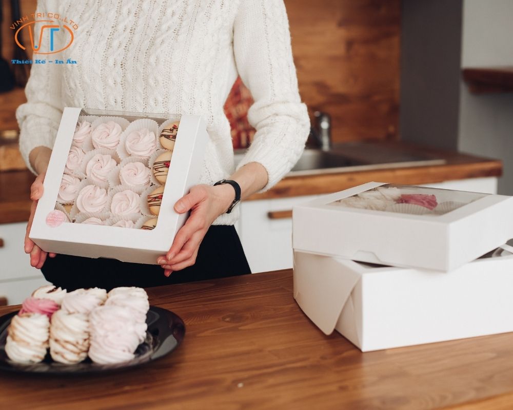 Hộp giấy đựng bánh nhiều ngăn