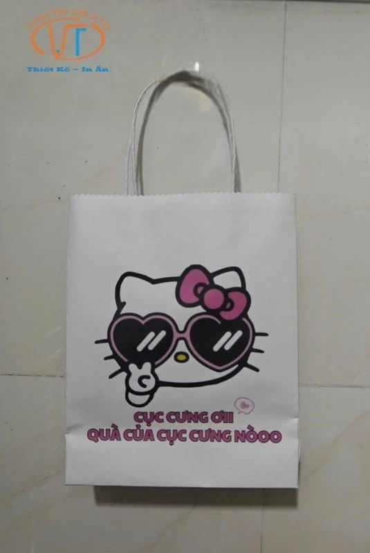 Túi giấy nhỏ có họa tiết Hello Kitty