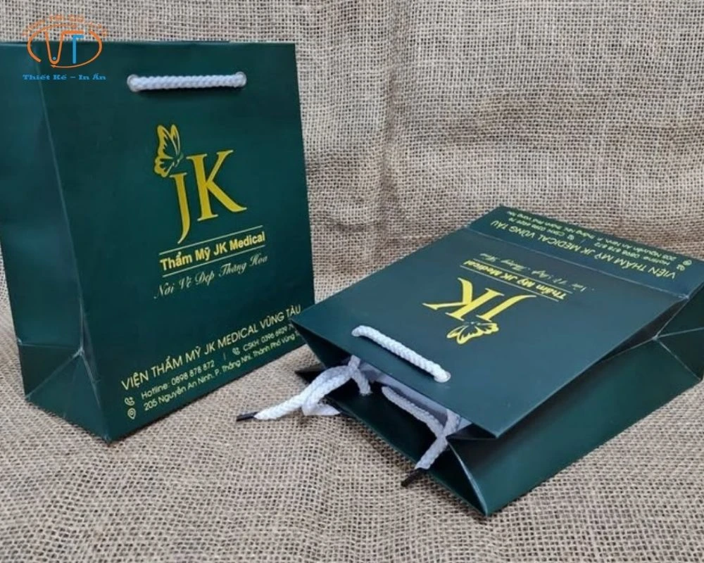 Mẫu túi giấy thương hiệu JK có dây sợi mút 2 đầu