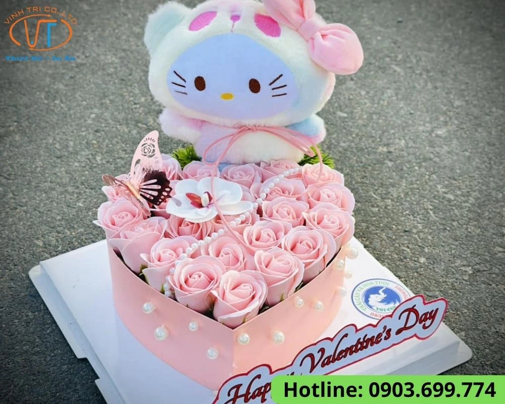 Hộp quà trái tim màu hồng