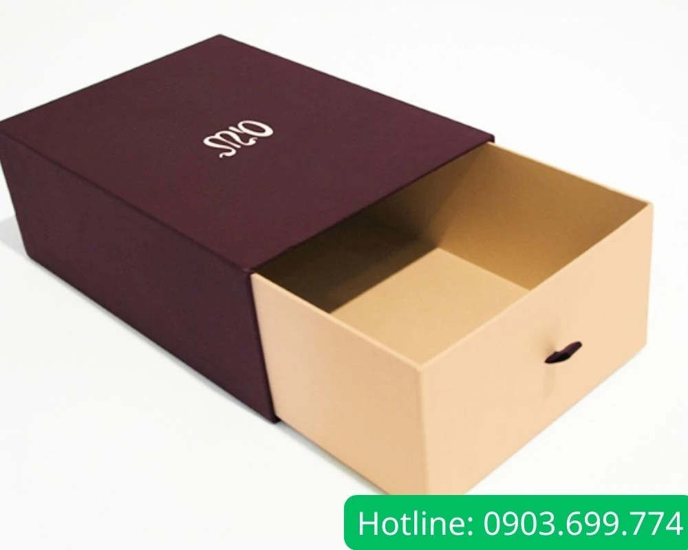 Hộp đựng quần áo màu nắp kéo