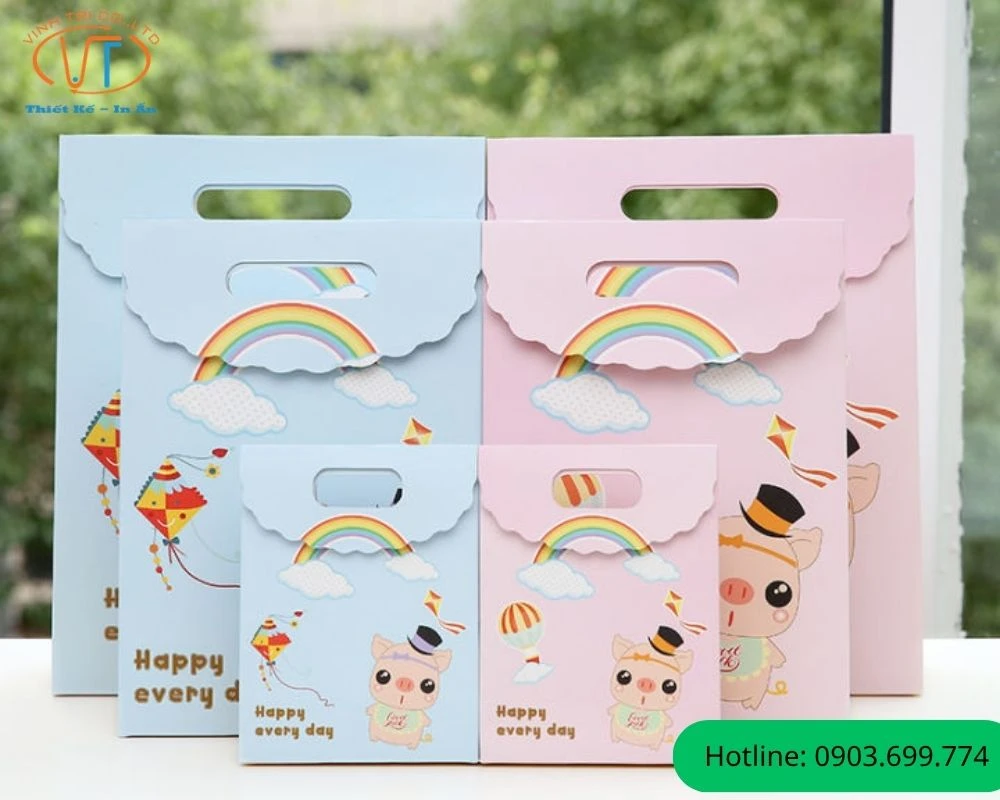 Túi giấy nắp gập họa tiết con heo