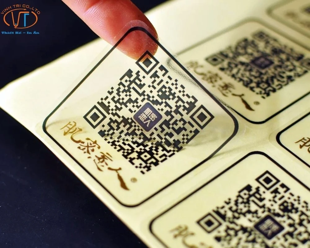 Tem nhãn nhựa có mã QR